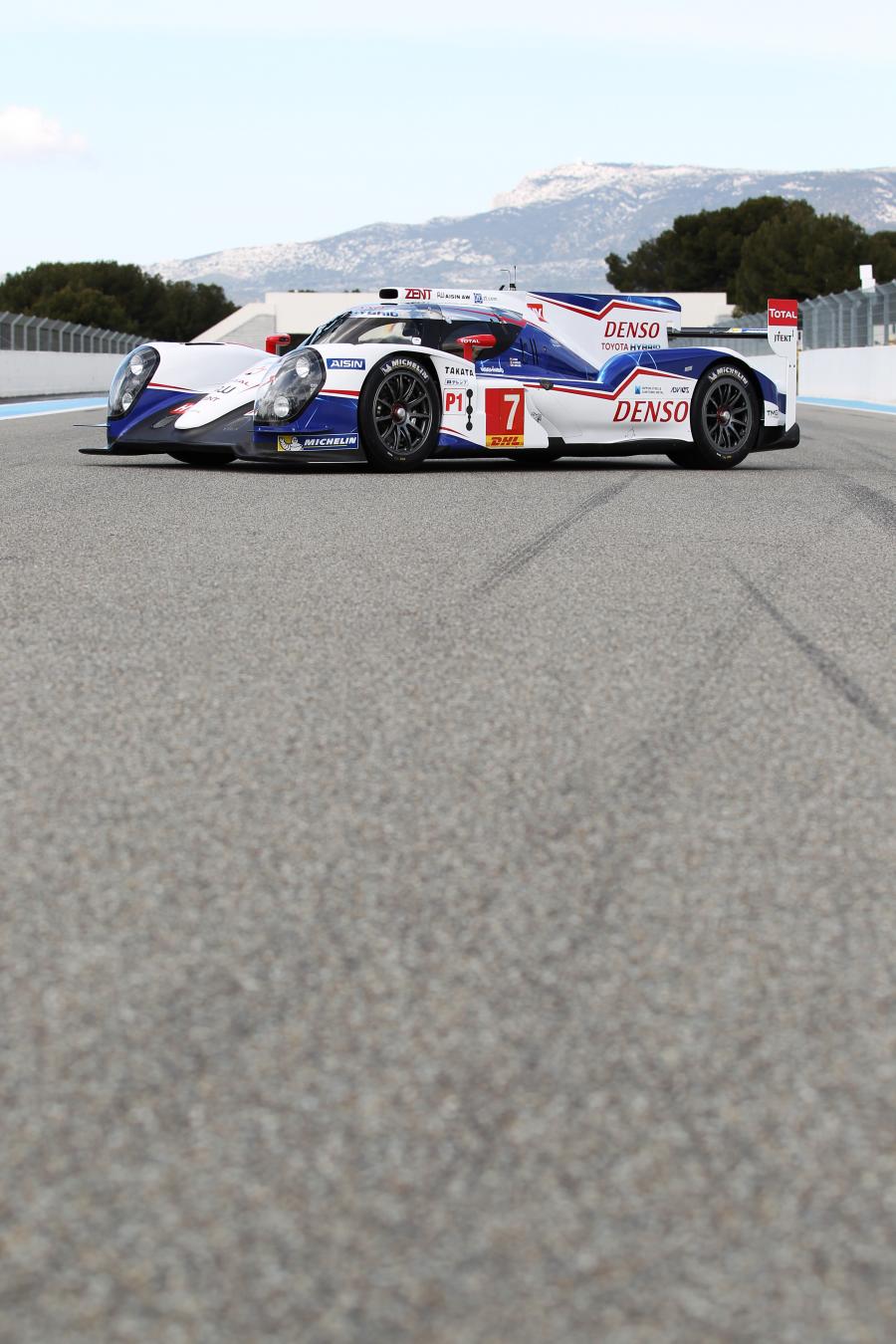  Toyota TS040 Hybrid 2014 года  (фото 4 из 55)